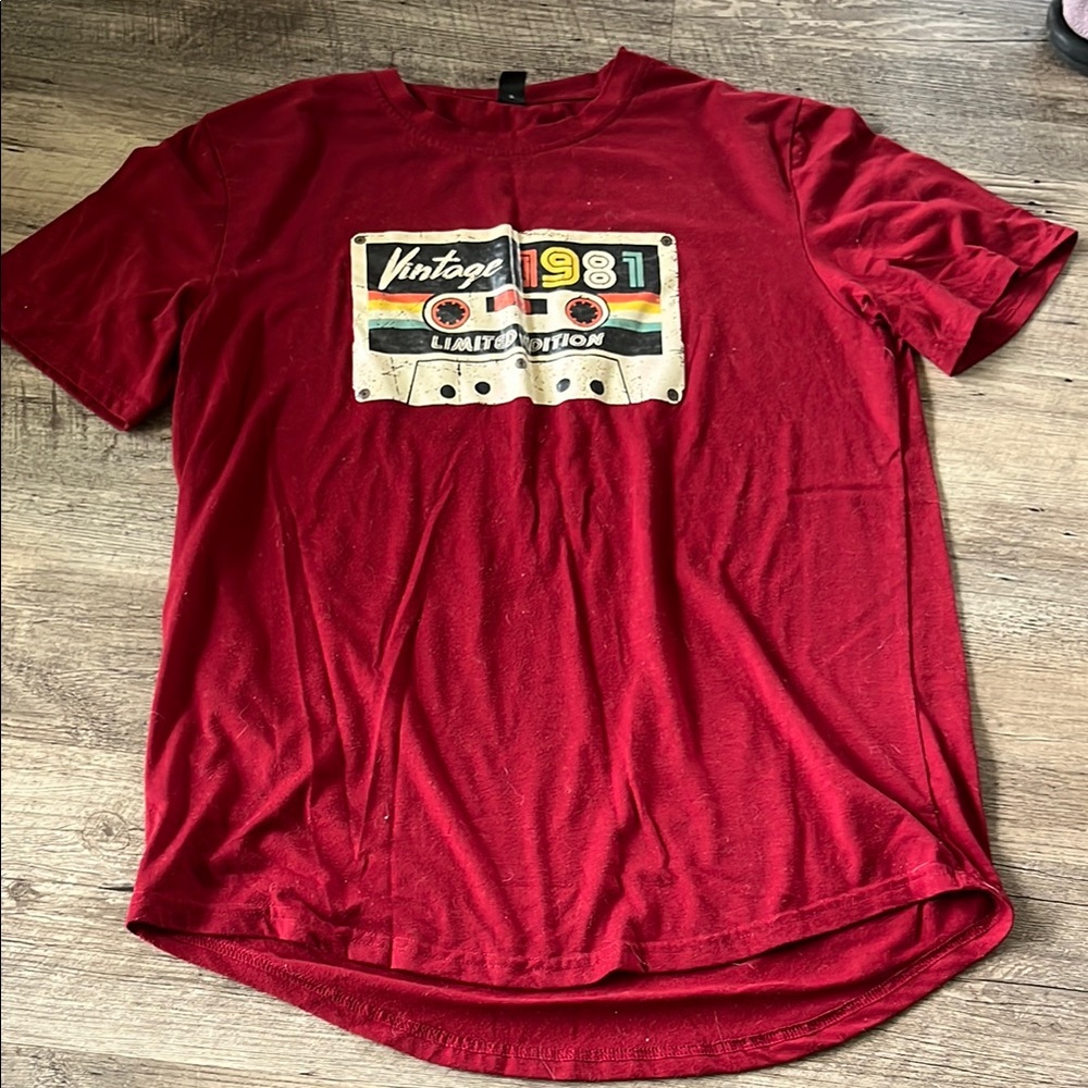 Vintage 1981 Red Graphic T-Shirt
